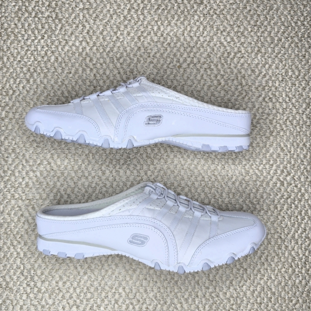 Skechers Women's White Mules Sneakers Size 10 NWOB